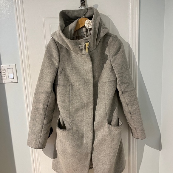 Aritzia Babaton Wool Coat 🧥 Medium - Picture 3 of 6